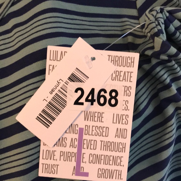 Lularoe Lynnae - Picture 4 of 8